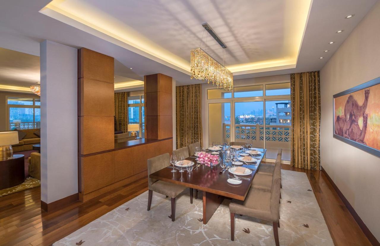 Grand Hyatt Doha Hotel & Villas Eksteriør bilde A dining room